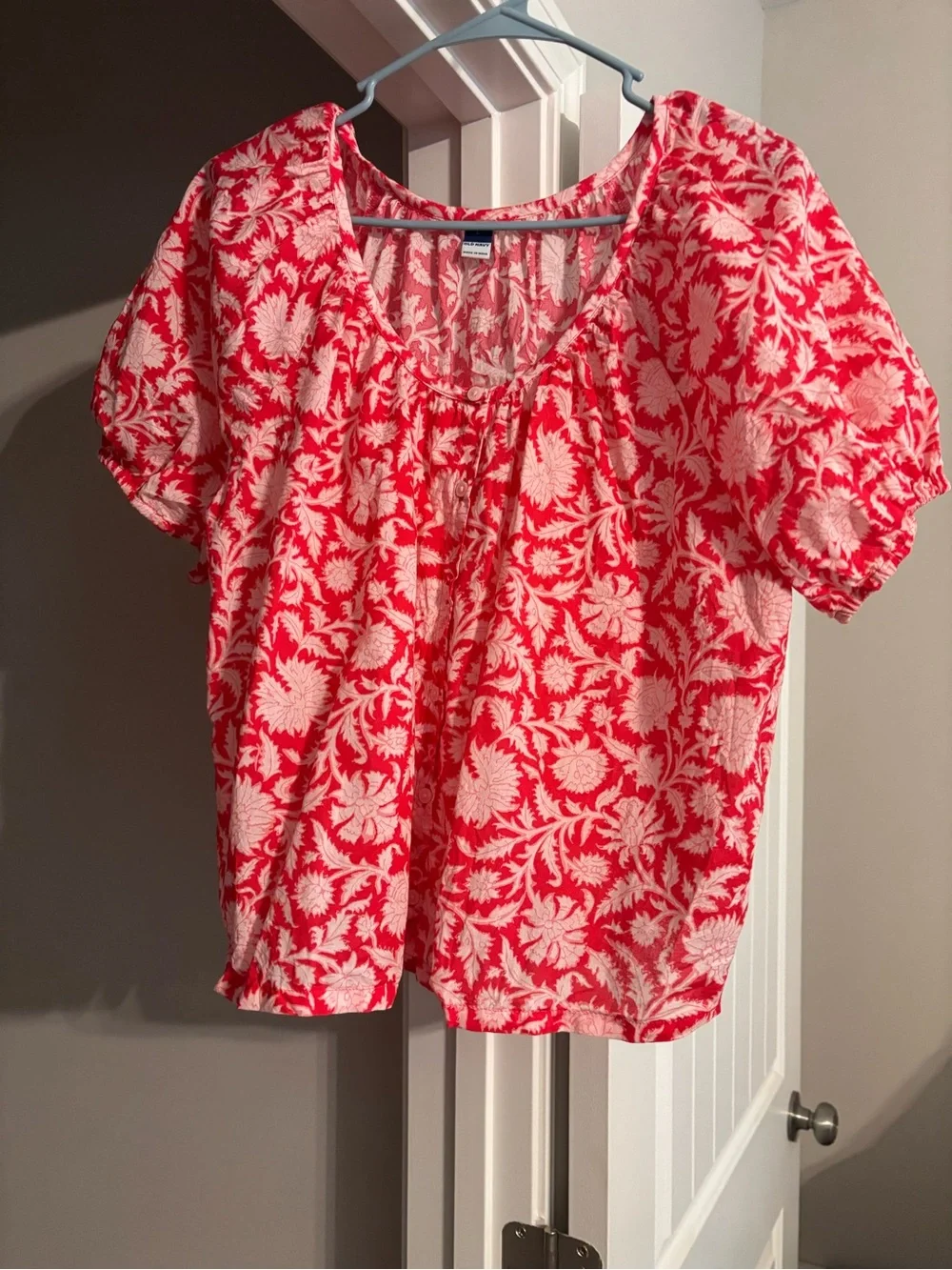 Old Navy Coral Red Floral Tie-Front Short Sleeve Blouse
